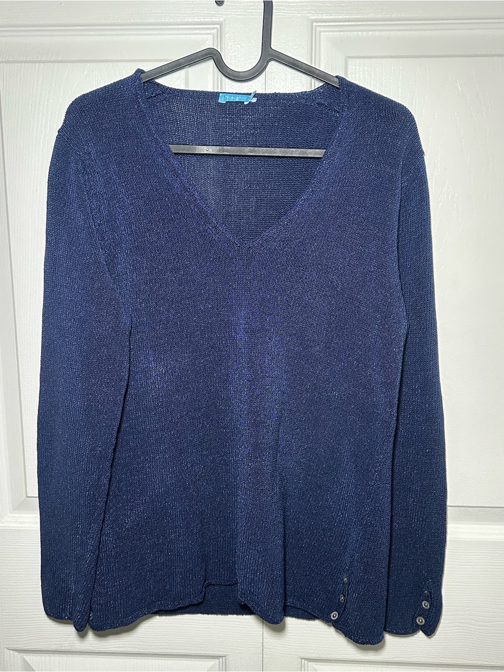 J. McLaughlin Navy Blue V-Neck Knit Sweater Button Cuff Detail #002